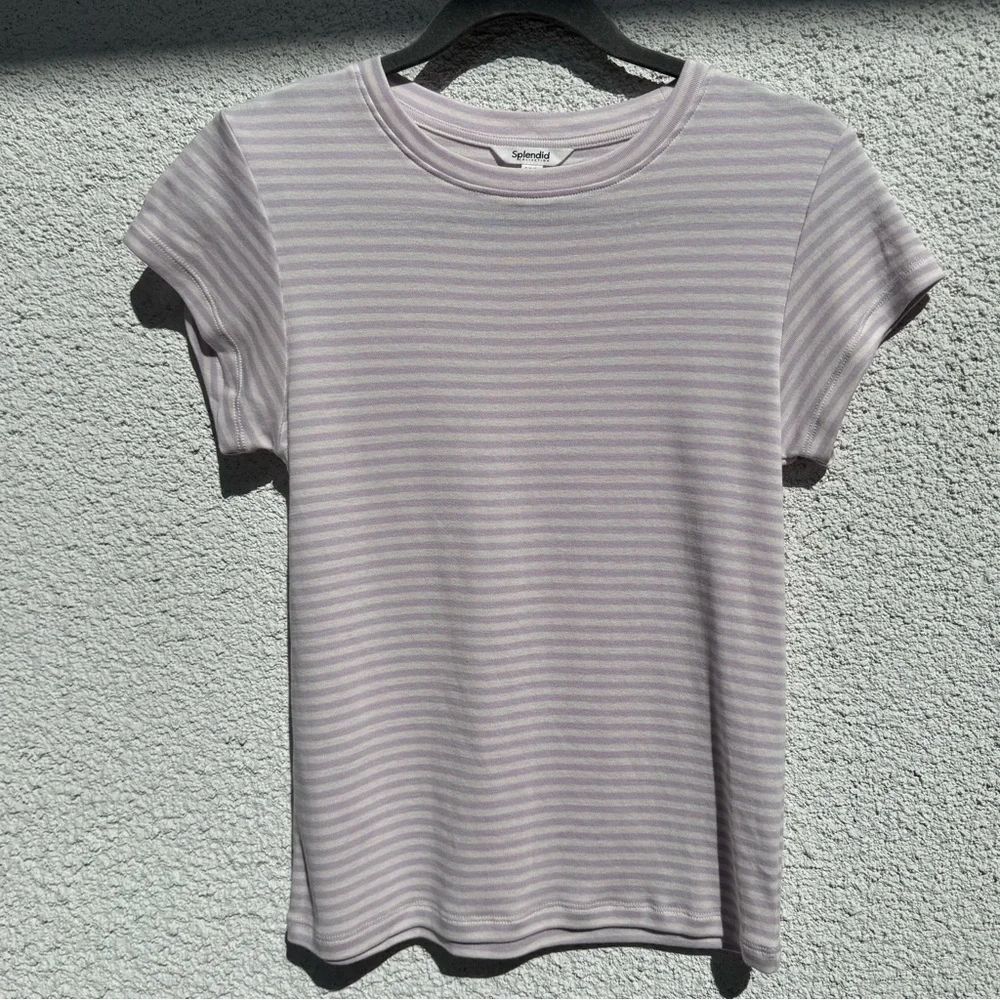 Splendid Eco Short Sleeve‎ shirt size small - Picture 2 of 4